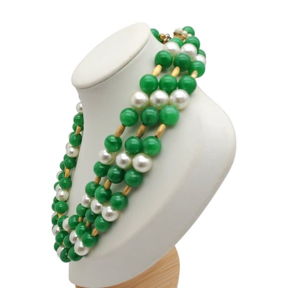 Vtg Triple Strand Jadeite Green Beaded Pearl Gold Tone Statement Choker Necklace - Picture 6 of 9